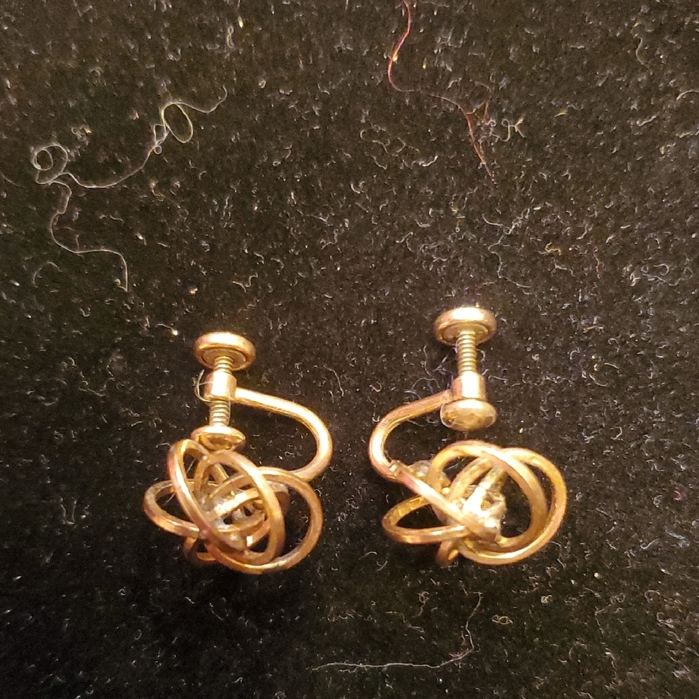 Elegant Vintage 12kt Gold Filled Love Knot Earrings - Picture 2 of 3